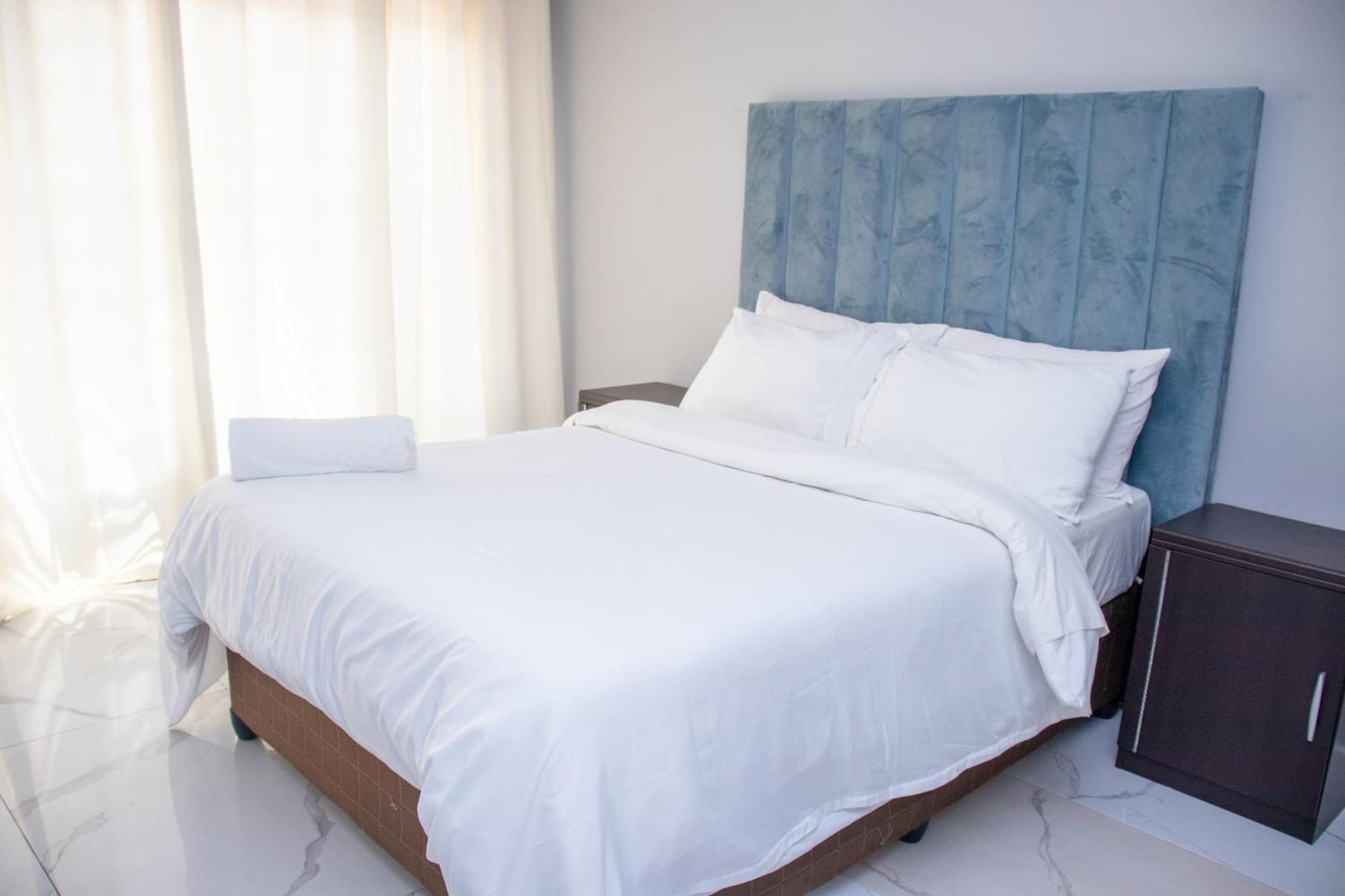 Lowin Suites-One-Bed Apartments ลุซากา ภายนอก รูปภาพ