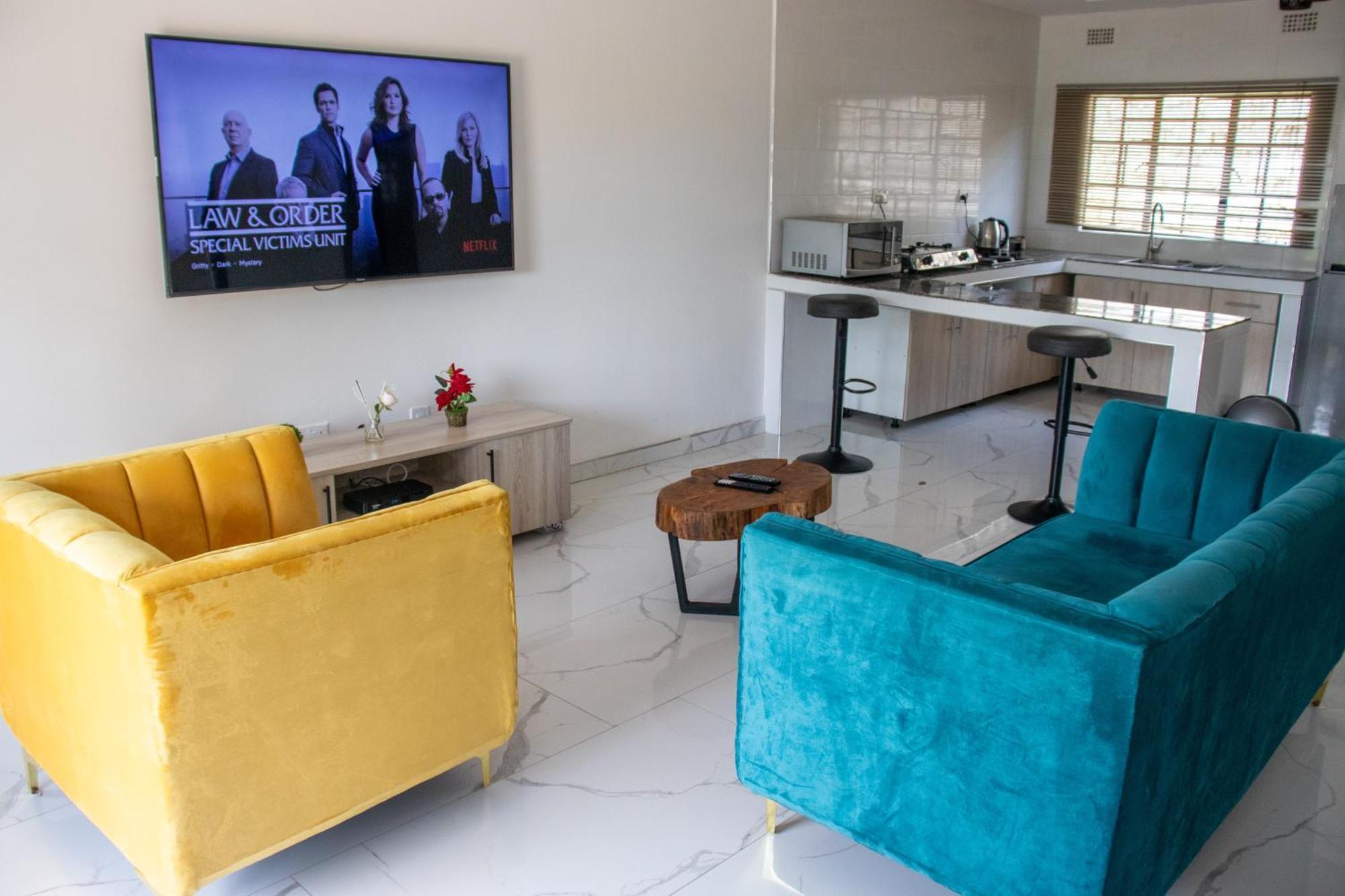 Lowin Suites-One-Bed Apartments ลุซากา ภายนอก รูปภาพ